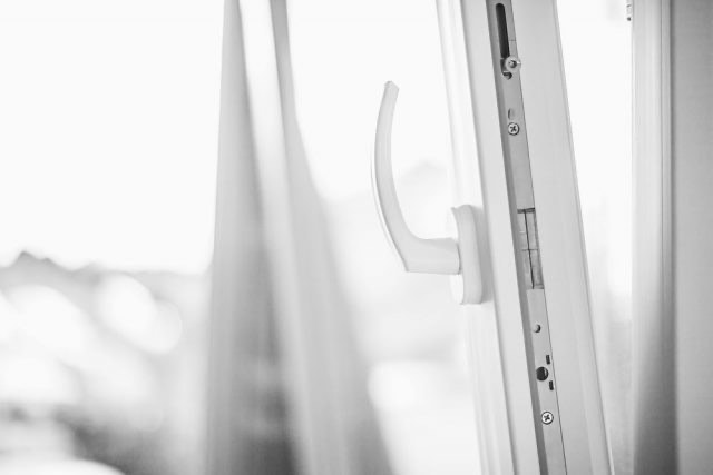 tilt and turn window handle